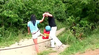 Tera Joy receives outdoor anal