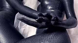Dreammask zentai Black Mamba girl with rich hips and double